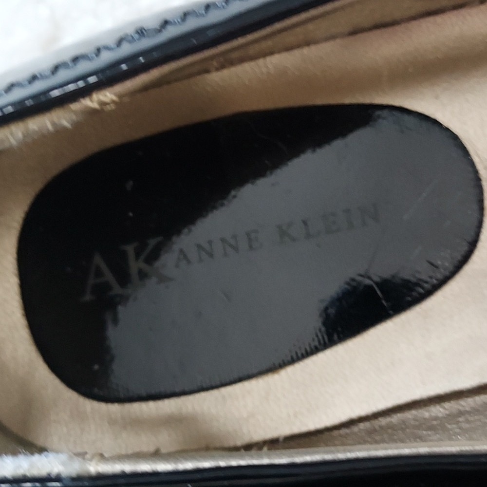 Anne Klein black Patent leather ballet flats silver button flower - Picture 3 of 7
